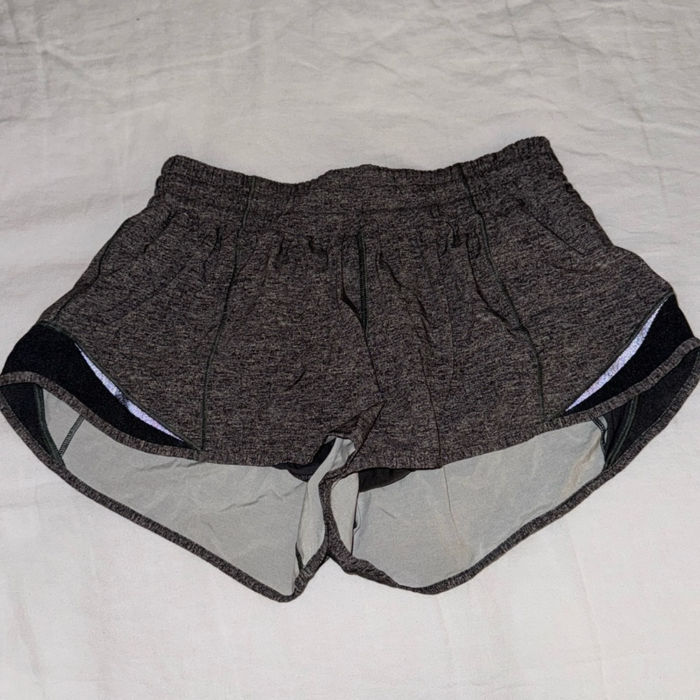 Lululemon Hotty Hot High-Rise Lined Short, Size 6, Grey